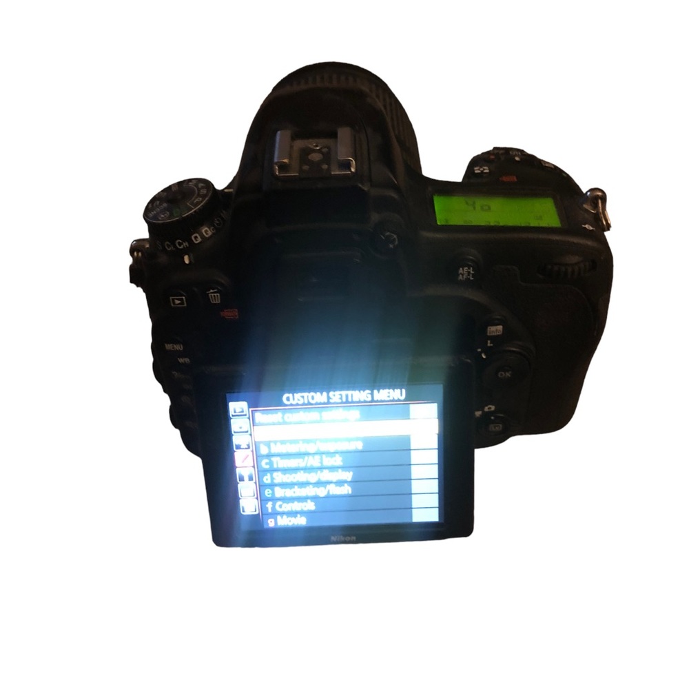 Nikon D750 DSLR Digital Camera + 2 lens, battery, charger, cleaning kit, and box - Picture 6 of 15